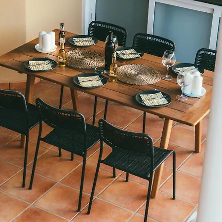 Vila Moderne Met Verwarmd Zwembad In *