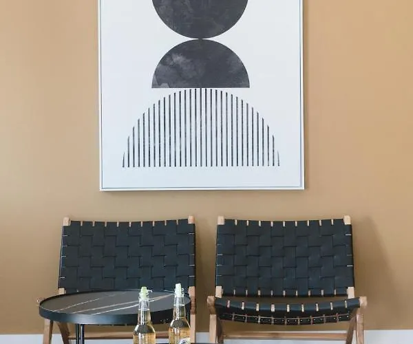 Moderne Met Verwarmd Zwembad In Villa