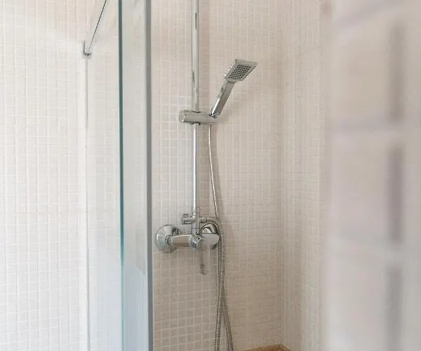 Вилла Moderne Met Verwarmd Zwembad In Коральео