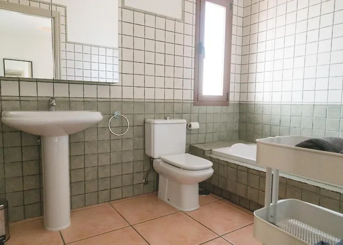 Moderne Met Verwarmd Zwembad In Вилла Коральео