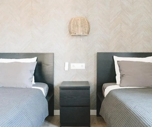 Moderne Met Verwarmd Zwembad In Villa *