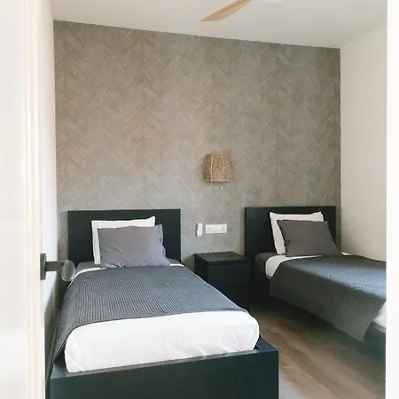 Moderne Met Verwarmd Zwembad In Villa *