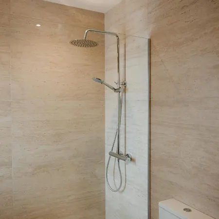 Villa Moderne Met Verwarmd Zwembad In *