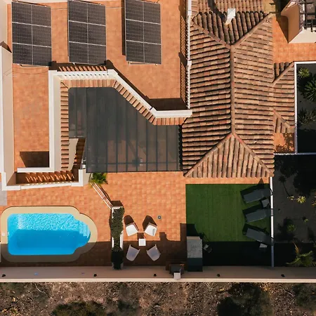 Moderne Met Verwarmd Zwembad In Villa Corralejo
