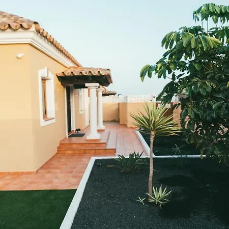 Moderne Met Verwarmd Zwembad In Corralejo