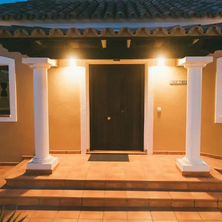 Villa Moderne Met Verwarmd Zwembad In Corralejo